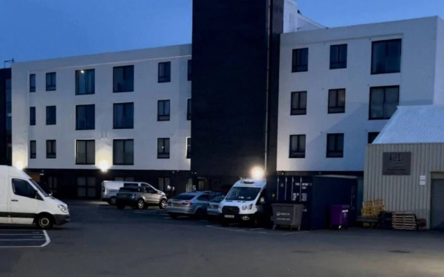 Stylish Salt Hill 2 Bed 1 Bath Apartment