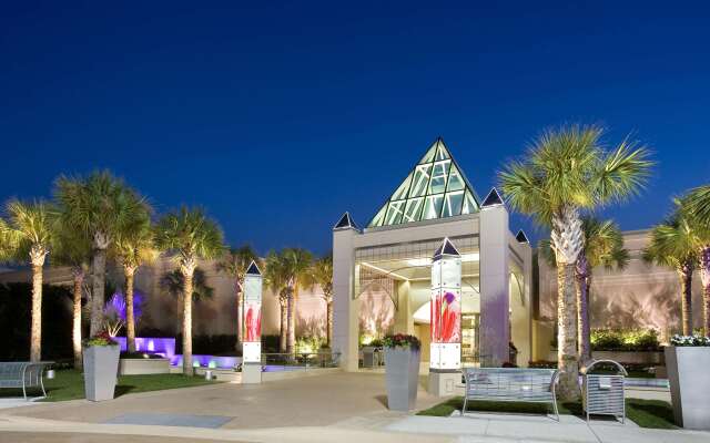 Hilton Palm Beach PBI