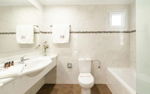 Porfi Beach Hotel