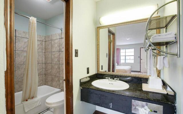 OYO Hotel Atlanta TX Hwy 59