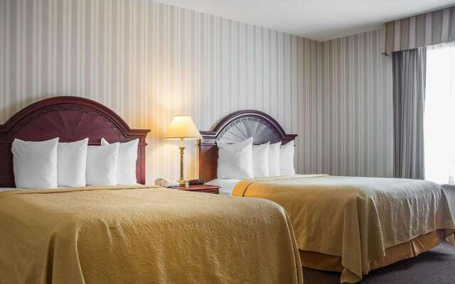 Quality Hotel and Suites Woodstock