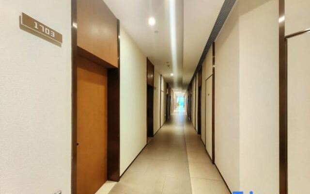 Star Theme Apartment (Guangzhou Panyu Tianhe Chengnancun Wanbo Metro Station)