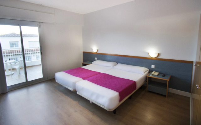 Hotel Brisamar Suites