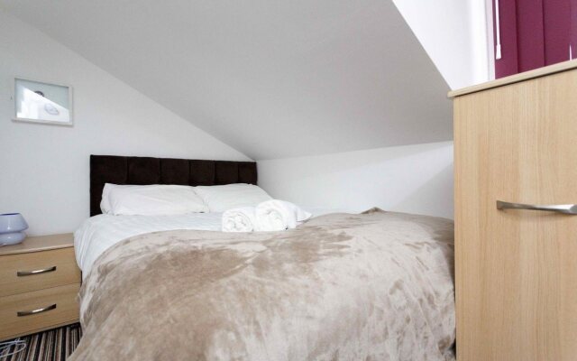 Kirkstall House