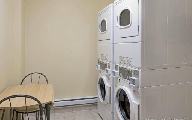 Holiday Inn Express Hotel & Suites - Slave Lake