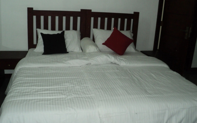 OYO 375 Station Garden Hotel And Resturant