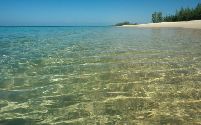 Wanakarn Beach Resort & Spa