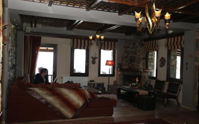 Pandion Boutique Hotel & Suites