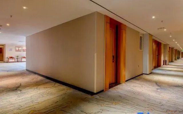 Zhongshan Randa Plaza Rezen Select Hotel