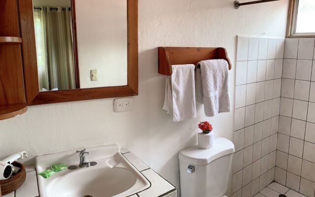 Ola Bonita BeachFront Apart Hotel