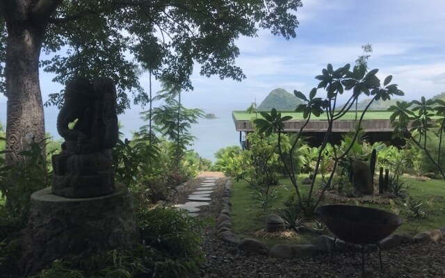 Paradise Garage Komodo Villa