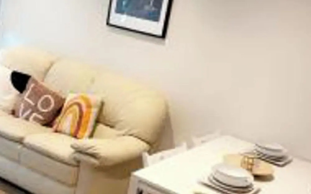Tee Sweetlux Apartment In Canning Town
