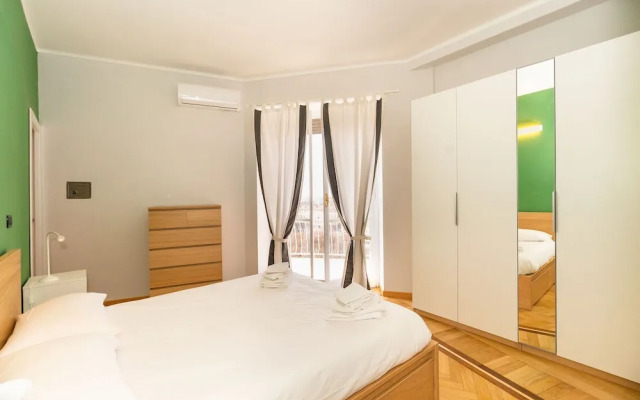 Cit Turin Flat with Panoramic Balcony