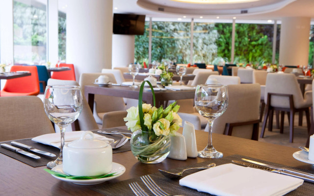 Radisson Hotel Santa Cruz