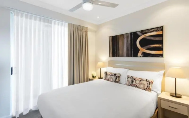 Oaks Brisbane Mews Suites