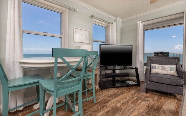 Tradewinds 1101 2 Bedroom Condo