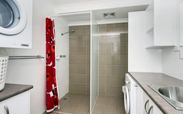 Ammaboolah at Hat Head