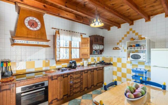Casa La Noria Iznate by Ruralidays