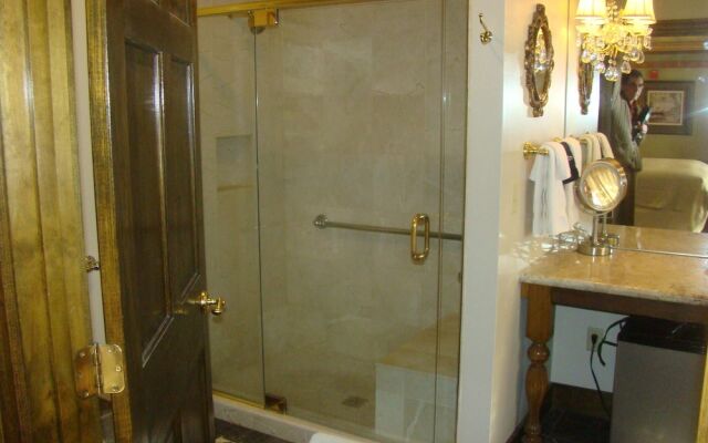 The Village Inn of Woodstock