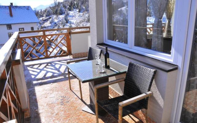 APARTMENTS FOKA - 600m from Gondola ski lift - PROMO