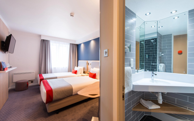 Holiday Inn Express Strathclyde Park M74 JCT 5 by IHG