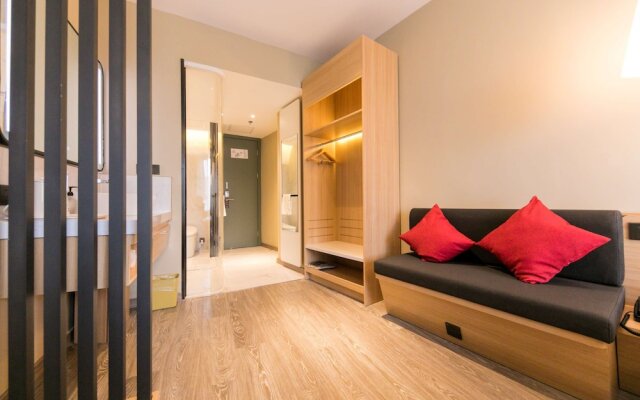 Ibis Shanghai Hongqiao Hongmei Road Hotel