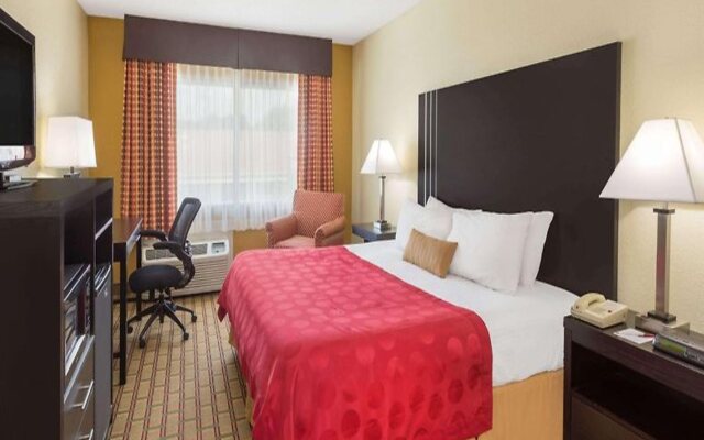 Ramada by Wyndham Asheville Southeast