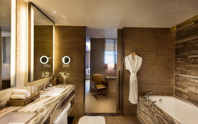 DoubleTree Resort by Hilton Hainan Chengmai
