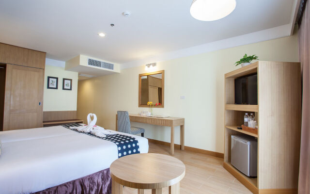 Paradise Hotel