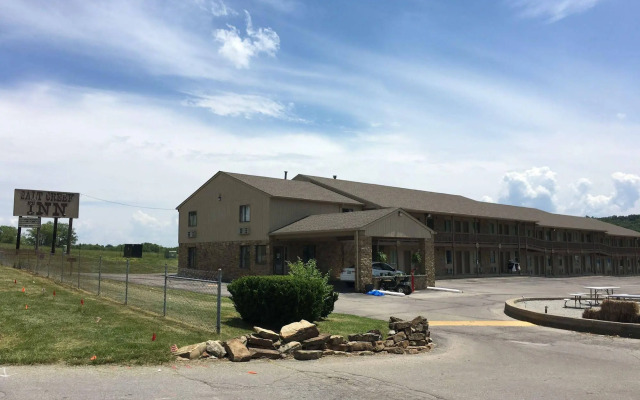 Salt Creek Inn
