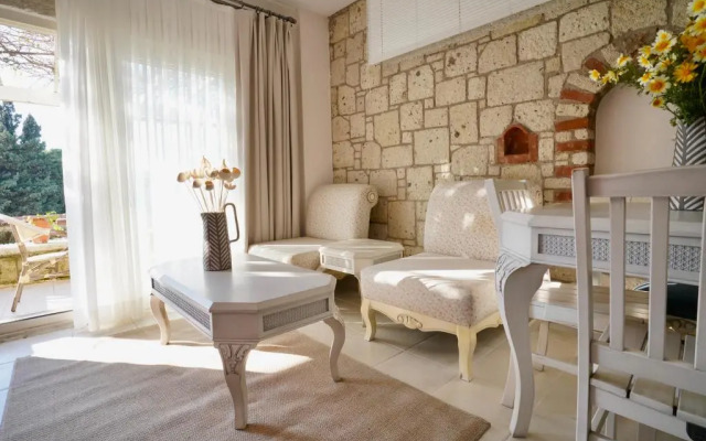 Cumbalica Flora Cesme