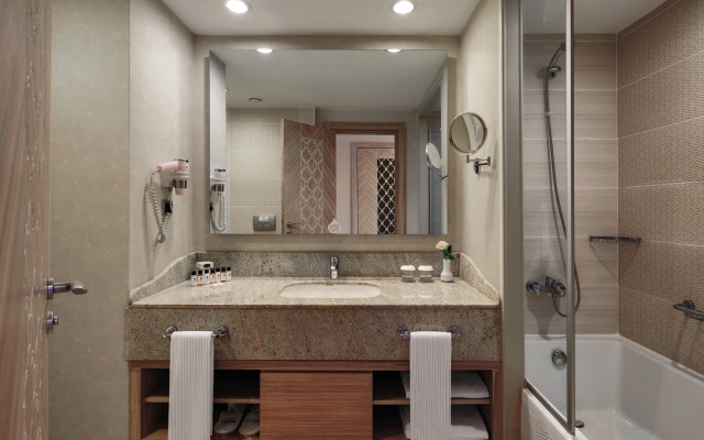 Royal Alhambra Palace – All Inclusive