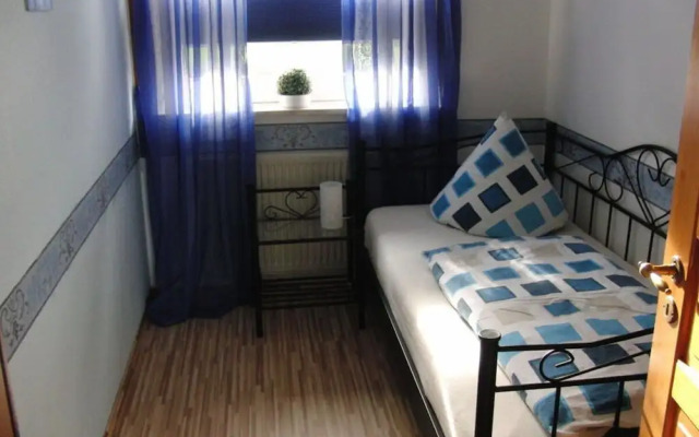 Karlo 4 Modern Retreat