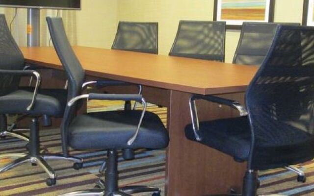 Fairfield Inn and Suites-Canton South