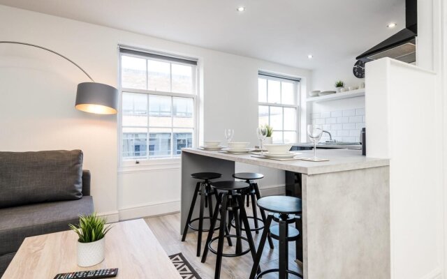 Super Central 1-bed Modern and Cosy Apt - Sleeps 4