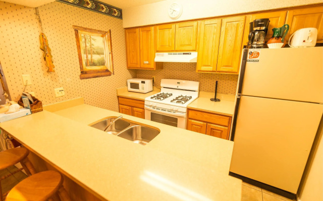 Auslander Condominiums