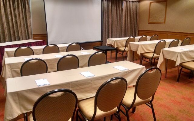Holiday Inn Express Hotel & Suites Providence-Woonsocket by IHG