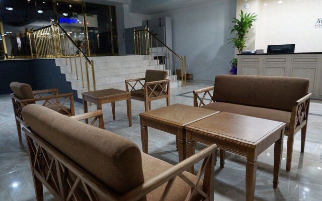 Hwangsil Tourist Hotel