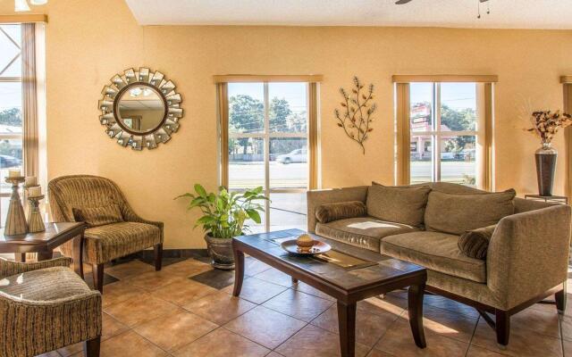 Quality Inn & Suites near Panama City Beach
