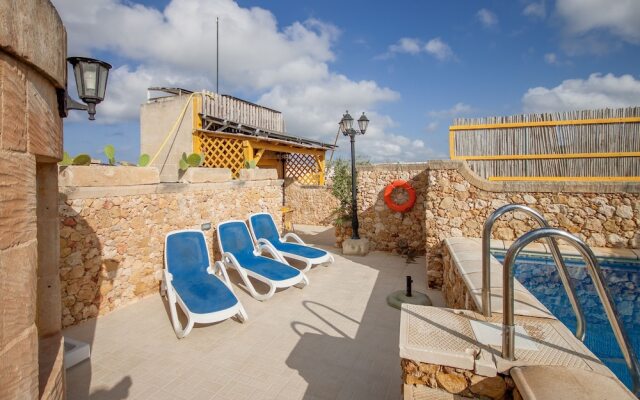 Gozitan Farmhouse With Pool - PP 4