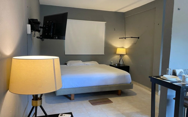 8th Street Suites