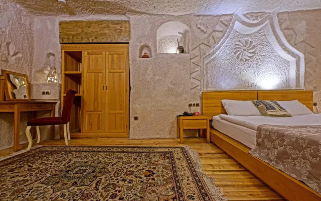 La Casa Cave