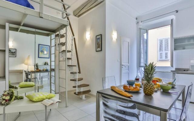 Superb Studio in Old Nice 2min walk from the beach