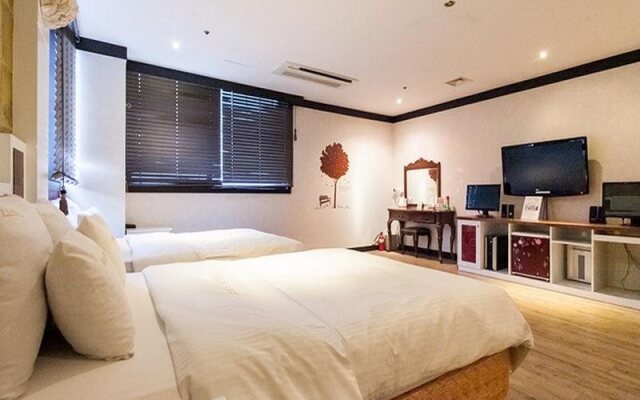 Hotel Bobos Yeongtong