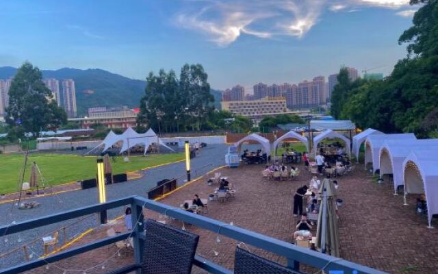 Southeast Bay Holiday Hotel Huidong Bus Terminal
