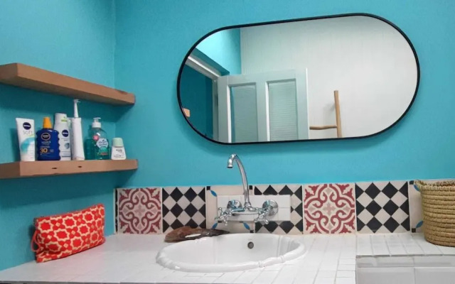 Purple Pearl at Bokaap