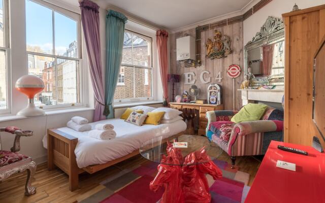 Sensational St Paul's Home by the Cathedral