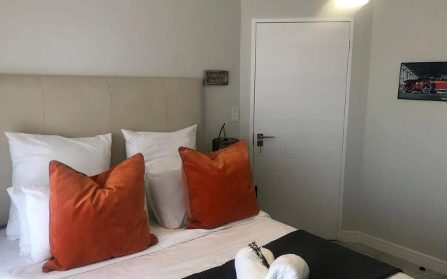 Luxurious Waterfall 1 bedroom Condo With Free Uncapped Wifi