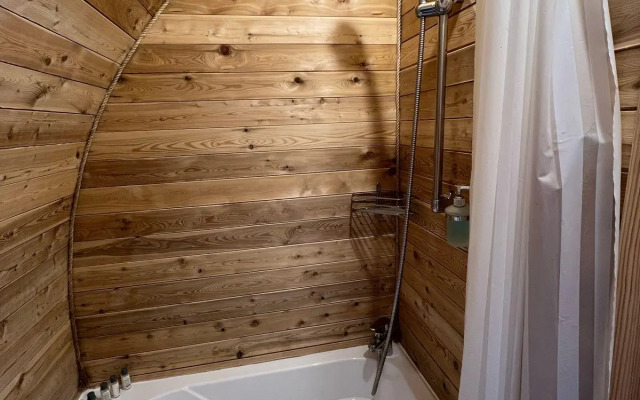 Shrek House (Шрек Хаус)