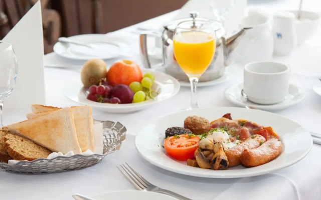 Westlodge Hotel